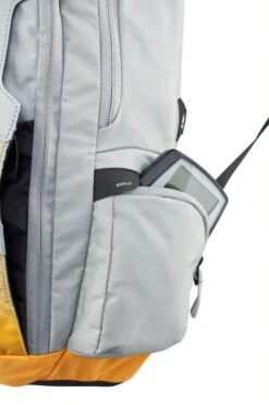 EVOC FR Enduro E-Ride 16 Backpack -Bosch Verkaufsgeschäft evoc fr enduro e ride 16 display 1