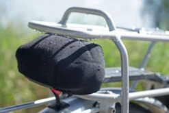 FAHRER Electric Cap - Neopren E-Bike Schutzkappe Für Kontakte Von Gepäckträgerakkus 6 FAHRER Electric Cap - Neopren E-Bike Schutzkappe Für Kontakte Von Gepäckträgerakkus -Bosch Verkaufsgeschäft fahrer ebike batterie abdeckung gepaecktraeger detail 2 0