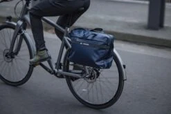Vaude Mineo Commuter Briefcase 17 Carrying Bag -Bosch Verkaufsgeschäft mineo commuter briefcase 17 action 1