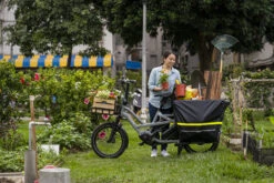 Tern Storm Box - Wetter Schutz Kammer -Bosch Verkaufsgeschäft tern storm box im einsatz 1